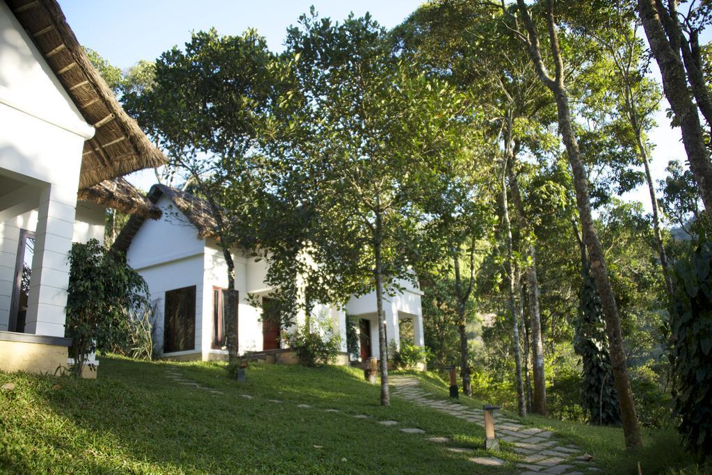 Niraamaya Retreats Cardamom Club Hotel Thekkady Exterior photo