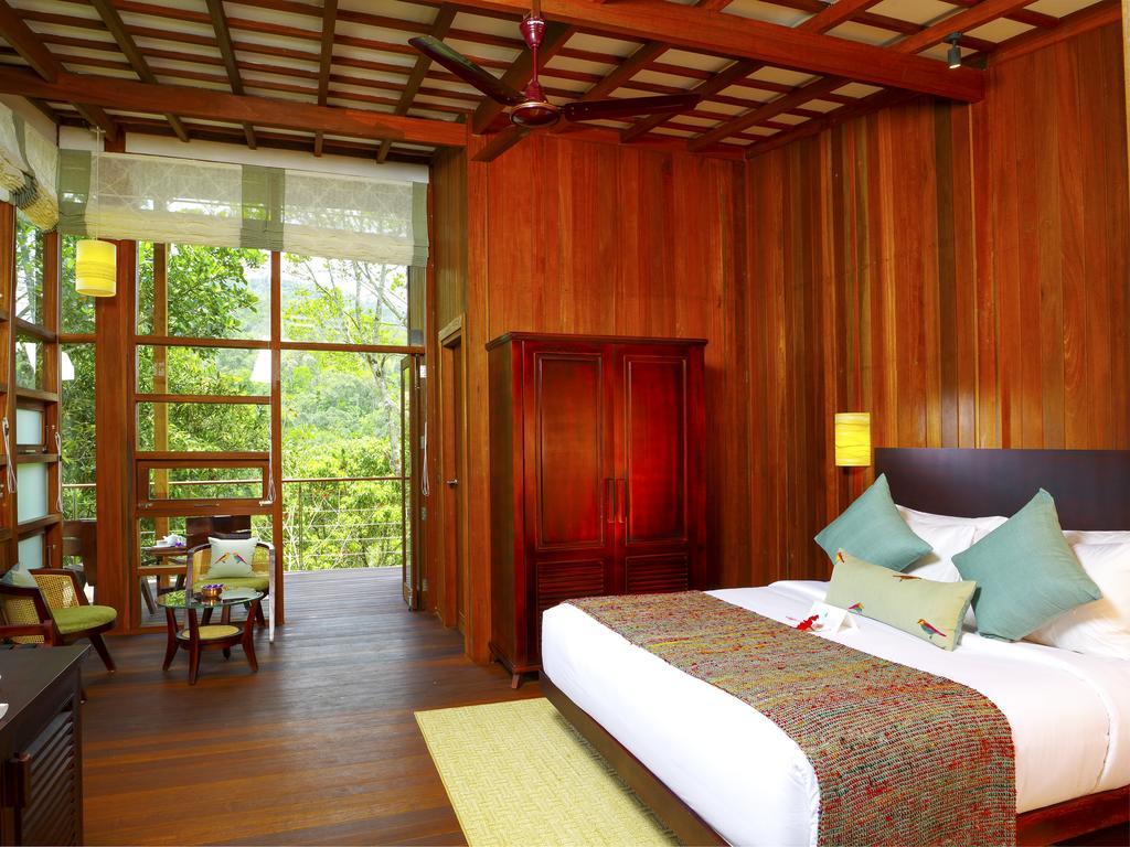 Niraamaya Retreats Cardamom Club Hotel Thekkady Exterior photo